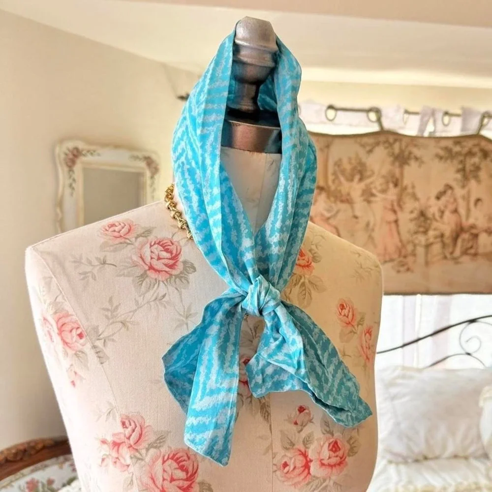 vintage‎ blue scarf